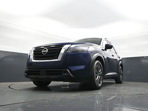 Used 2023 Nissan Pathfinder SV AWD/4WD image 26