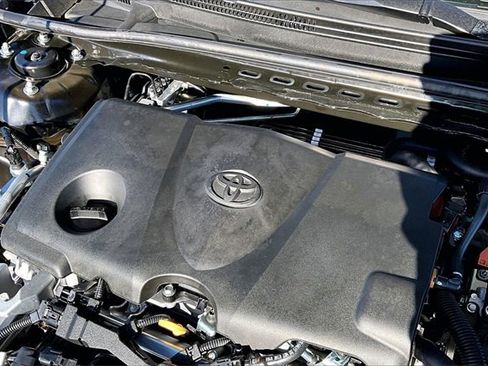 Used 2025 Toyota Camry SE image 27