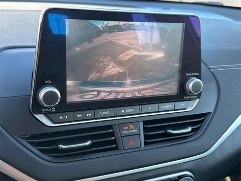 Used 2022 Nissan Altima 2.5 SV w/ SV Premium Package image 29