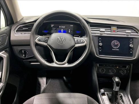 Used 2024 Volkswagen Tiguan S image 5