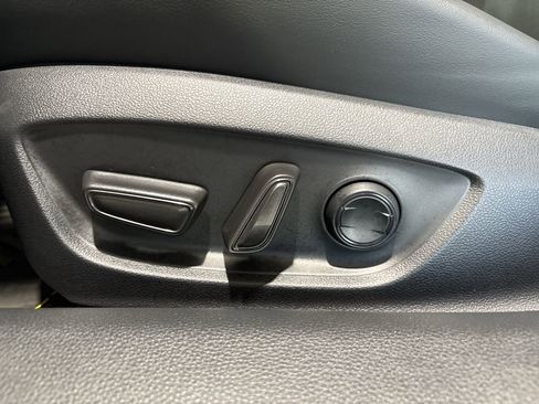 New 2026 Toyota Prius Plug-In Hybrid image 12