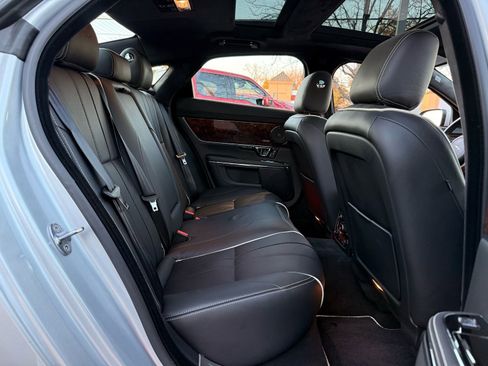 Used 2015 Jaguar XJ Supercharged image 35