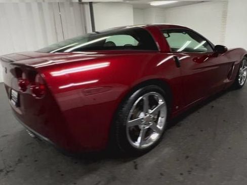 Used 2007 Chevrolet Corvette Coupe w/ Preferred Equipment Group RWD image 8