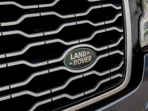 Used 2018 Land Rover Range Rover HSE AWD/4WD image 16