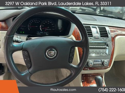 Used 2007 Cadillac DTS w/ Trunk Convenience Package image 63