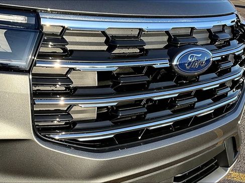 New 2026 Ford Explorer Active w/ Active Comfort Package AWD/4WD image 35