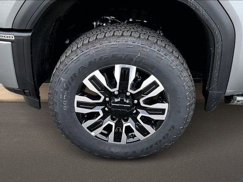 New 2026 GMC Sierra 2500 Denali Ultimate image 14