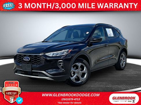 Used 2025 Ford Escape ST-Line Select AWD/4WD image 1