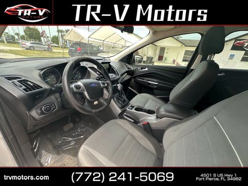 Used 2014 Ford Escape SE w/ Equipment Group 201A FWD image 17