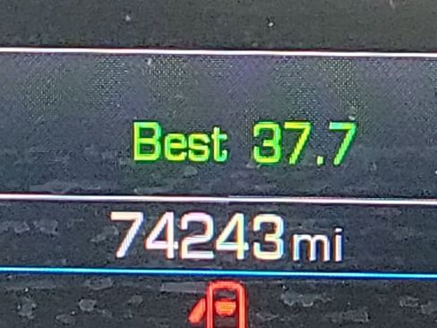 Used 2021 GMC Acadia SLE w/ Driver Convenience Package FWD image 2