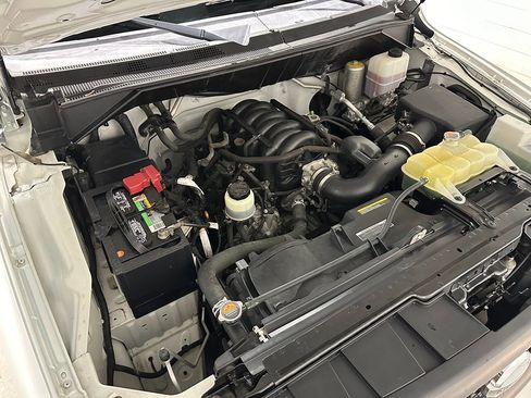 Used 2014 Nissan NV 2500 SV image 3