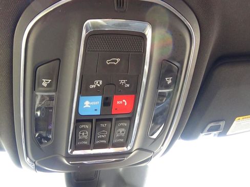 Certified 2024 Jeep Grand Cherokee L Limited w/ Black Appearance Package image 32