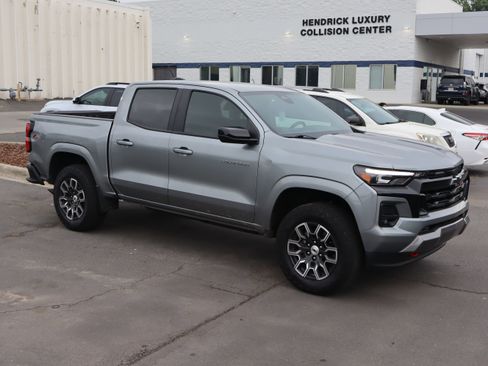 Used 2024 Chevrolet Colorado Z71 w/ Z71 Convenience Package 2 AWD/4WD image 14