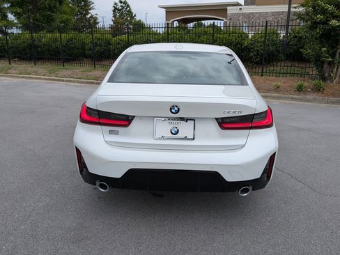 New 2026 BMW 330i Sedan w/ M Sport Package RWD image 4