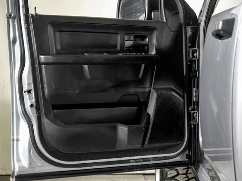 Used 2021 RAM 1500 Tradesman w/ Chrome Plus Package image 31