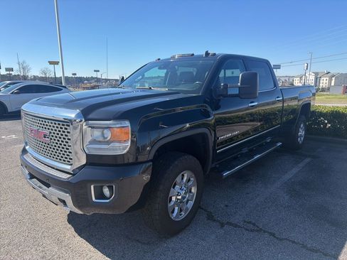 Used 2015 GMC Sierra 3500 Denali image 1