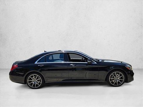 Used 2020 Mercedes-Benz S 560 Sedan image 2