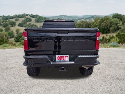 Used 2024 Chevrolet Silverado 2500 LT AWD/4WD image 9