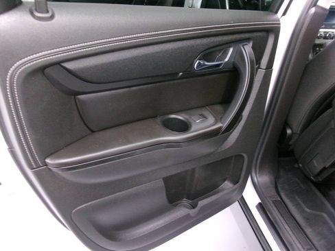 Used 2016 GMC Acadia SLE AWD/4WD image 25