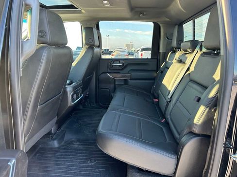 Used 2022 GMC Sierra 2500 Denali image 17