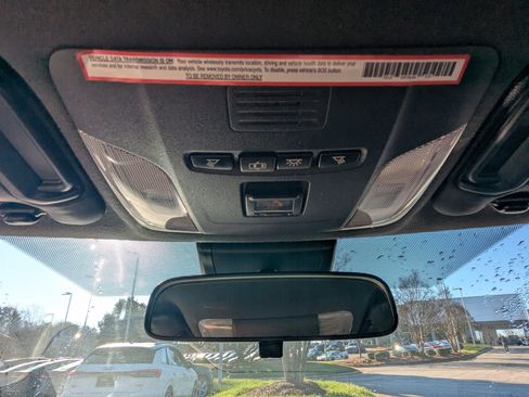 Used 2022 Toyota Corolla SE image 23