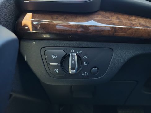 Used 2020 Audi Q5 Premium Plus w/ Premium Plus Package image 28