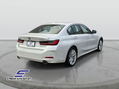 Used 2024 BMW 330i xDrive Sedan w/ Convenience Package image 6
