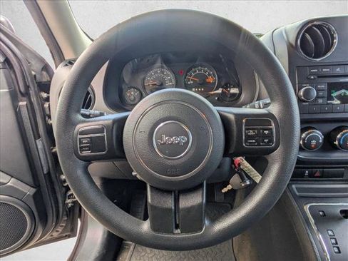 Used 2016 Jeep Patriot Sport w/ Power Value Group FWD image 19