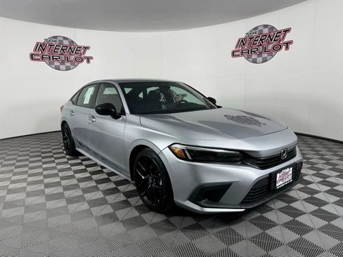 Used 2025 Honda Civic Sport image 9