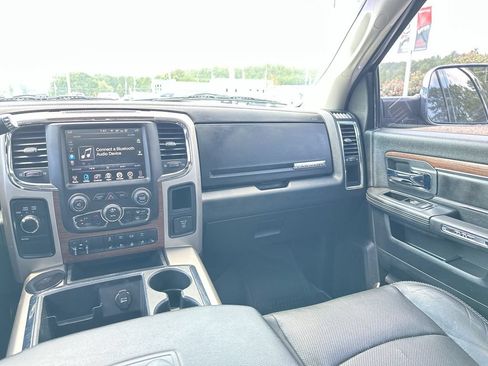 Used 2014 RAM 2500 Laramie w/ Convenience Group AWD/4WD image 19