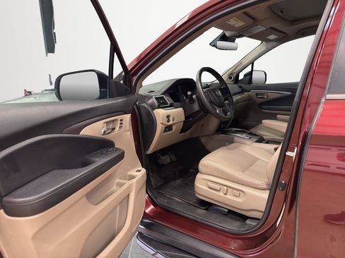 Used 2022 Honda Pilot Special Edition image 11
