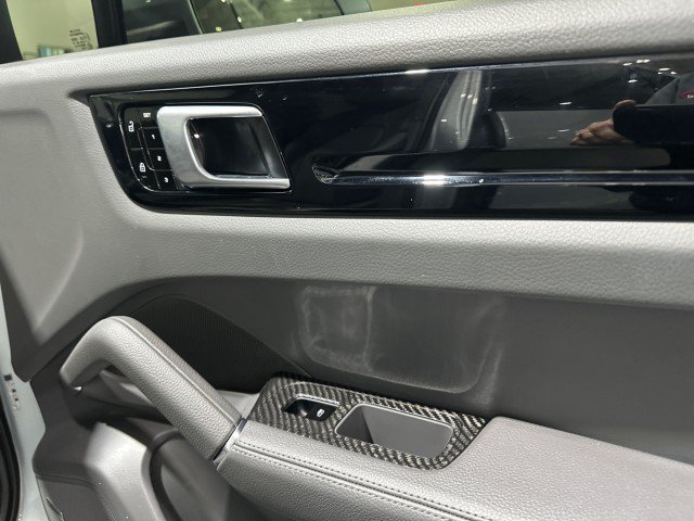 Used 2021 Porsche Cayenne AWD/4WD image 52