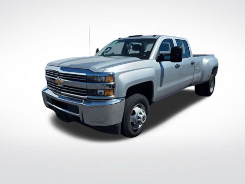 Used 2018 Chevrolet Silverado 3500 W/T RWD image 2