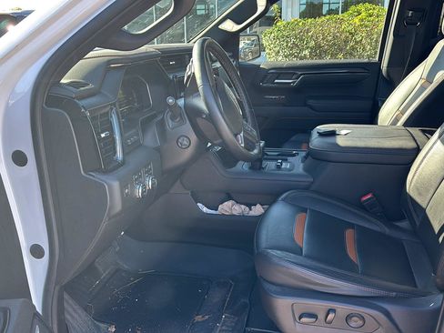 Used 2023 GMC Sierra 1500 AT4 w/ AT4 Premium Package AWD/4WD image 13