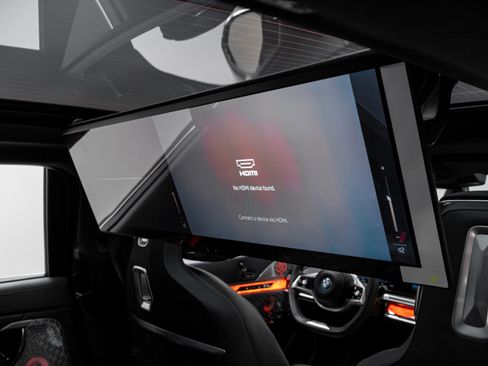 Used 2023 BMW i7 xDrive60 image 26