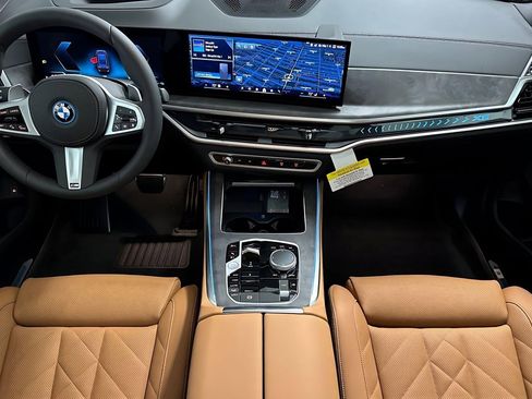 Used 2026 BMW X5 xDrive50e w/ M Sport Package image 17