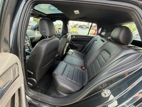 Used 2017 Volkswagen GTI SE FWD image 22