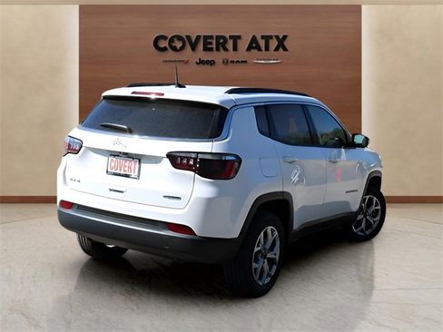 New 2026 Jeep Compass Latitude image 5