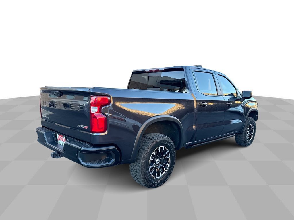 Used 2023 Chevrolet Silverado 1500 ZR2 w/ Technology Package AWD/4WD image 8