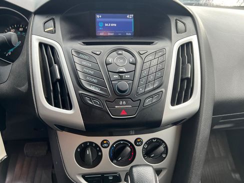 Used 2014 Ford Focus SE FWD image 22