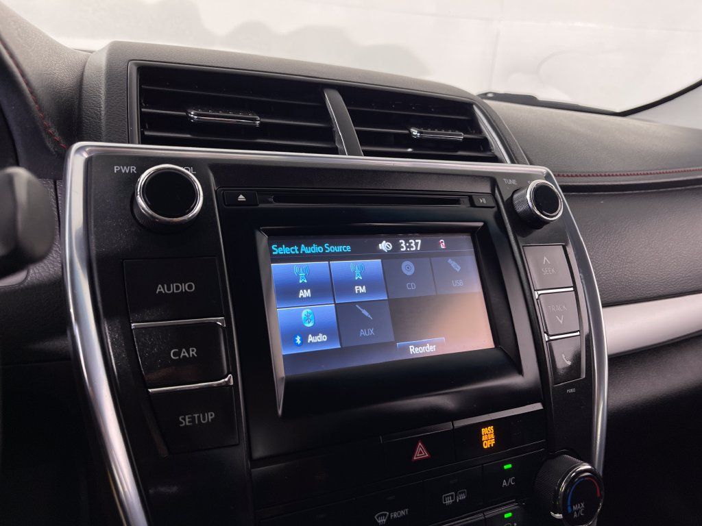 Used 2015 Toyota Camry SE FWD image 20
