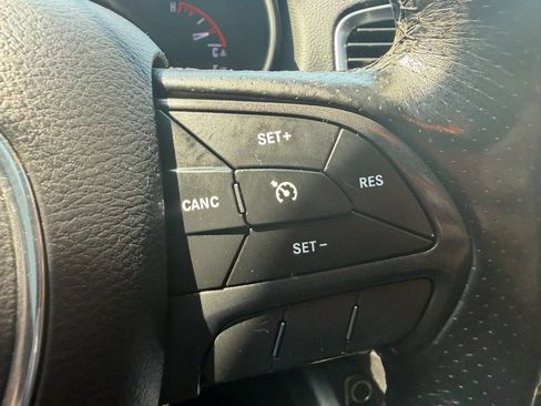 Used 2019 Dodge Durango SXT AWD/4WD image 14