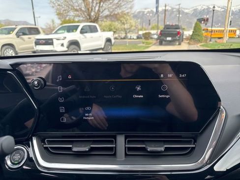 New 2026 Chevrolet Trax ACTIV w/ Sunroof Package FWD image 24