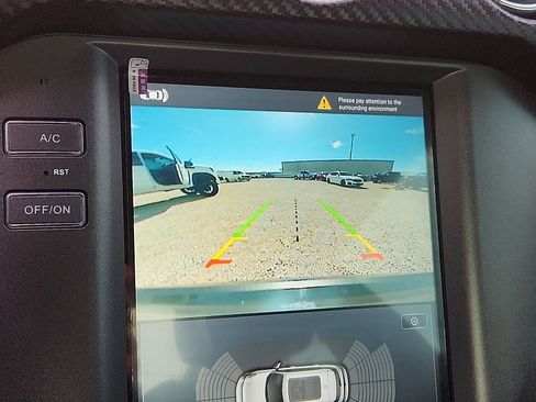 Used 2017 Ford Mustang Coupe image 13