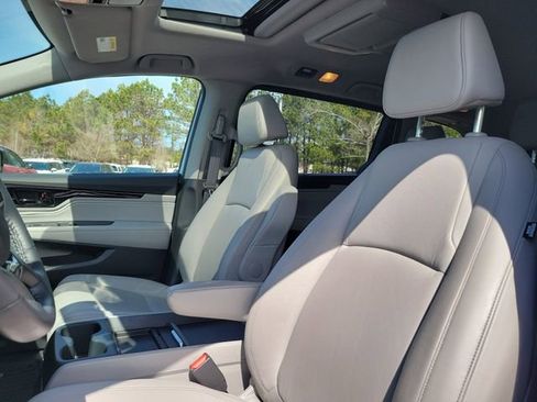Certified 2024 Honda Odyssey Touring image 15