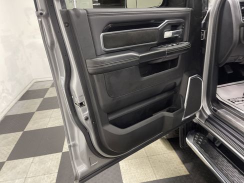 Used 2022 RAM 3500 Laramie AWD/4WD image 10