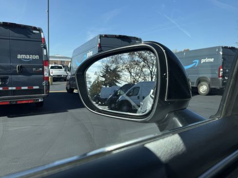 Used 2022 Mitsubishi Outlander SEL image 13