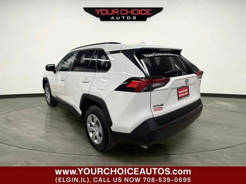 Used 2021 Toyota RAV4 LE FWD image 3