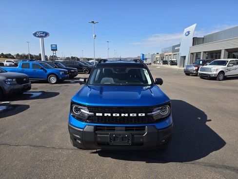 Used 2025 Ford Bronco Sport Outer Banks w/ Outer Banks Tech Package+ image 2