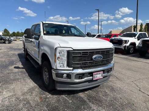 Certified 2024 Ford F250 XL w/ XL Chrome Package AWD/4WD image 2